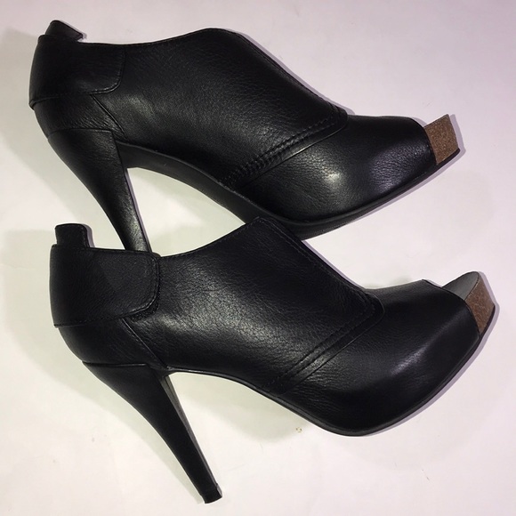 Vince Camuto Shoes - Vince Camuto bootie